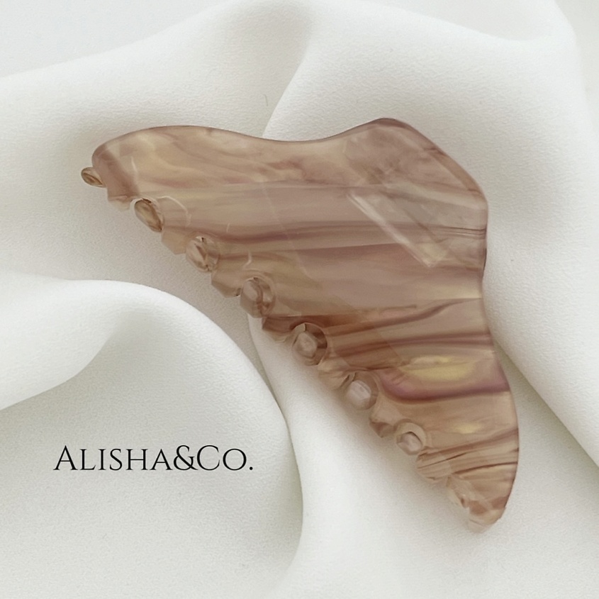 Изображение товара Крабик для волос Enigma средний коричневый ALISHA&CO. стильный аксессуар