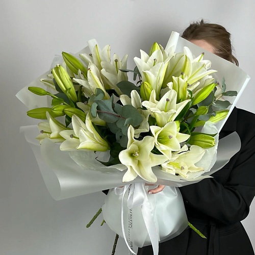 

VLSHBN FLOWERS STATE Букет из лилии и эвкалипта, Букет из лилии и эвкалипта