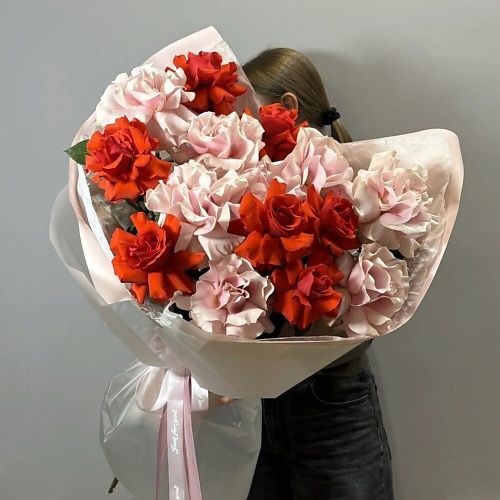 

VLSHBN FLOWERS STATE Монобукет из красных-розовых Французских Роз, Монобукет из красных-розовых Французских Роз