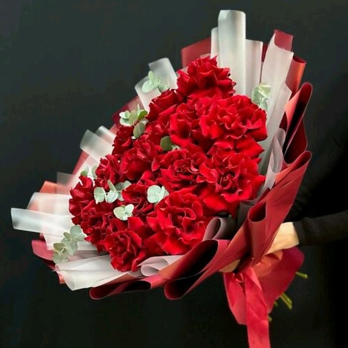 SWEET SOFI СТУДИЯ ЦВЕТОВ Шикарный букет из 15 французских роз