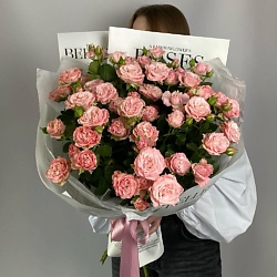 Монобукет из 11 пионовидных кустовых роз