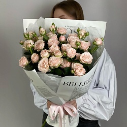 Монобукет из 7 пионовидных кустовых роз