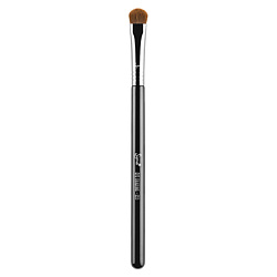Кисть для нанесения теней Brushes E55