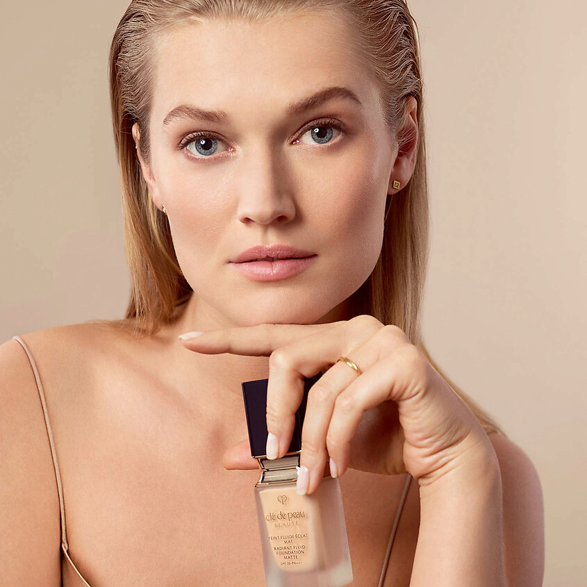 

CLÉ DE PEAU BEAUTÉ Тональный флюид с эффектом матового покрытия Radiant Fluid Foundation Matte, Тональный флюид с эффектом матового покрытия Radiant Fluid Foundation Matte