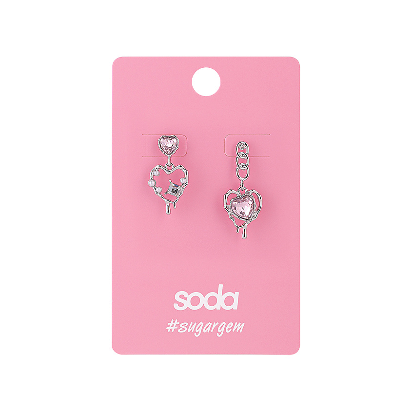 Изображение товара Серьги SODA Asymmetric Hearts - уникальный аксессуар