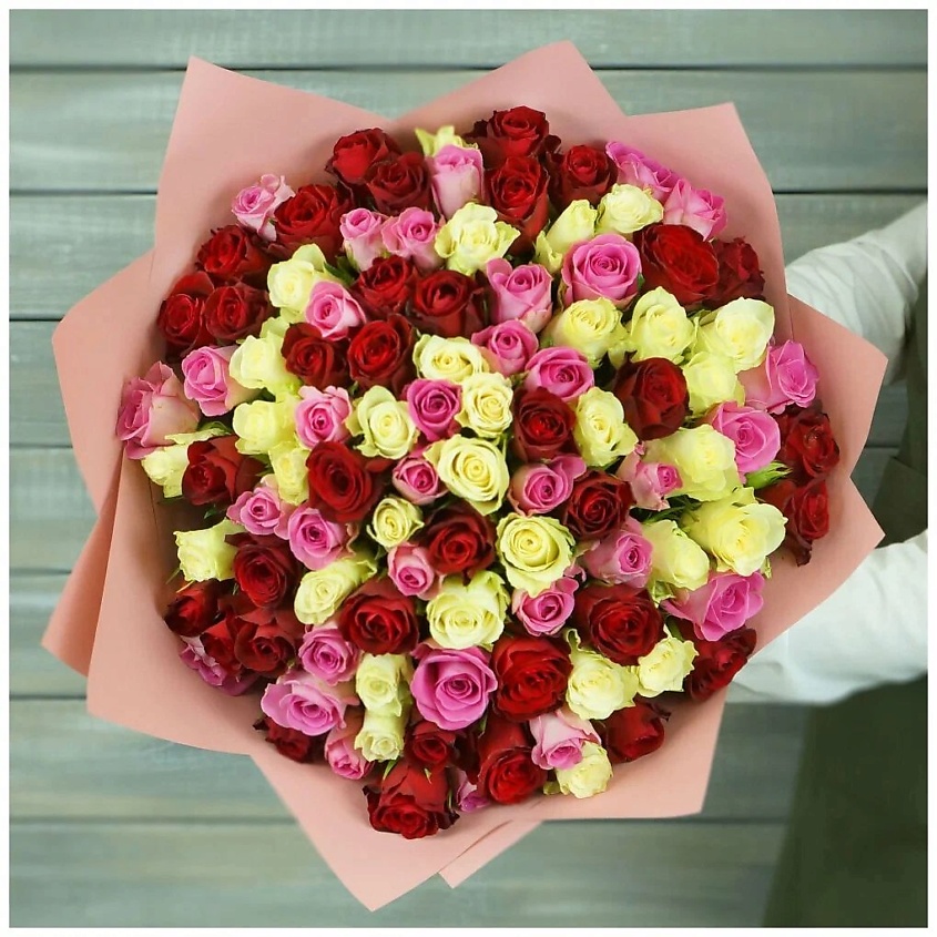 Изображение товара БУКЕТ МАРКЕТ ДАРИТЕ С УДОВОЛЬСТВИЕМ Букет из 101 розы - Влюбленный Шекспир Кения 40 см., 1шт.