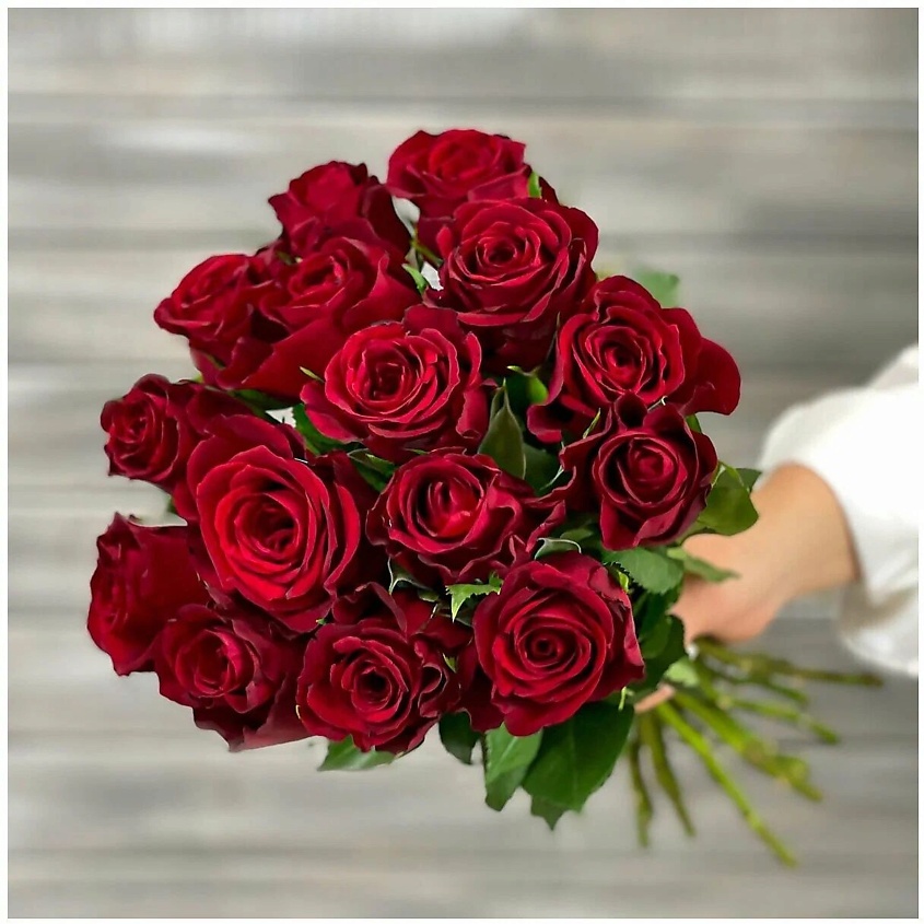 Изображение товара БУКЕТ МАРКЕТ ДАРИТЕ С УДОВОЛЬСТВИЕМ Букет из 17 красных роз с лентой Кения 40 см, 1шт.