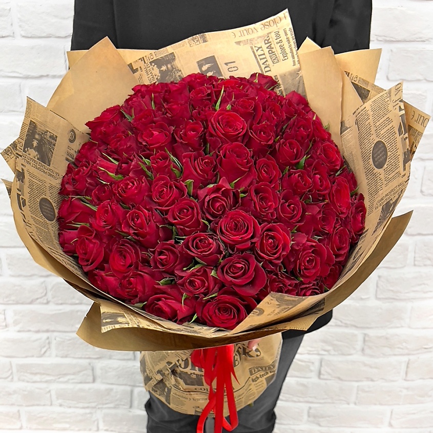 Изображение товара Букет из 101 красной розы с конфетами Raffaello - стильный подарок