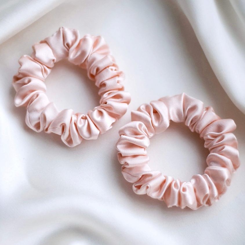 Изображение товара Набор из 2 шелковых резинок для волос 8 HORAS of Silk Susnet натуральный шелк