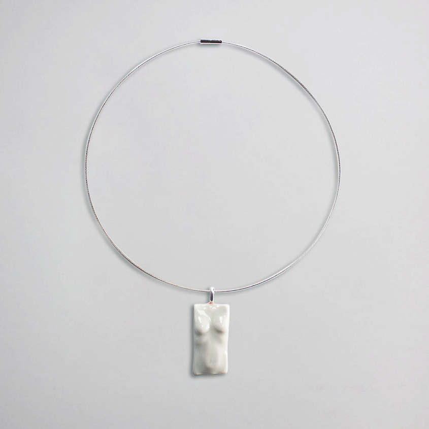 Изображение товара LA PALME ARTISAN CERAMICA Колье с подвеской Ника бюст Ф, Белый