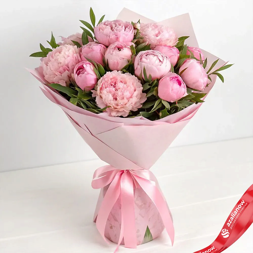Изображение товара AZALIANOW ЦВЕТЫ. ПОДАРКИ. ДЕКОР Букет из 13 розовых пионов в розовой упаковке, Букеты и композиции из живых цветов могут на несколько тонов отличаться от изображений. Часть цвета искажается в зависимости от настроек экрана.