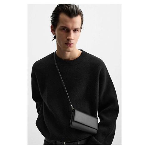 ZARA Сумочка с плечевым ремнем 2628₽