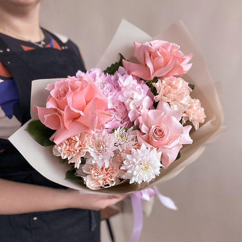 

MOJNO FLOWERS Нежный розовый букет с гортензией, французскими розами, гвоздикой, Нежный розовый букет с гортензией, французскими розами, гвоздикой