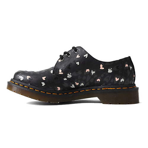 

DR. MARTENS Кроссовки Dr.Martens 1461 Leather Heart Printed Black Womens, Кроссовки Dr.Martens 1461 Leather Heart Printed Black Womens