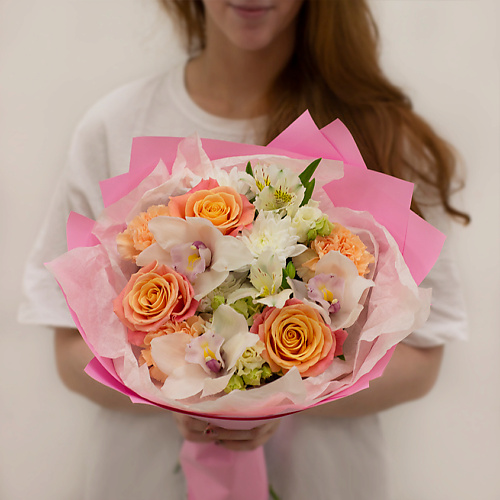 

ЛЭТУАЛЬ FLOWERS Букет из хризантем и персиковых роз "Гавайи", Букет из хризантем и персиковых роз "Гавайи"