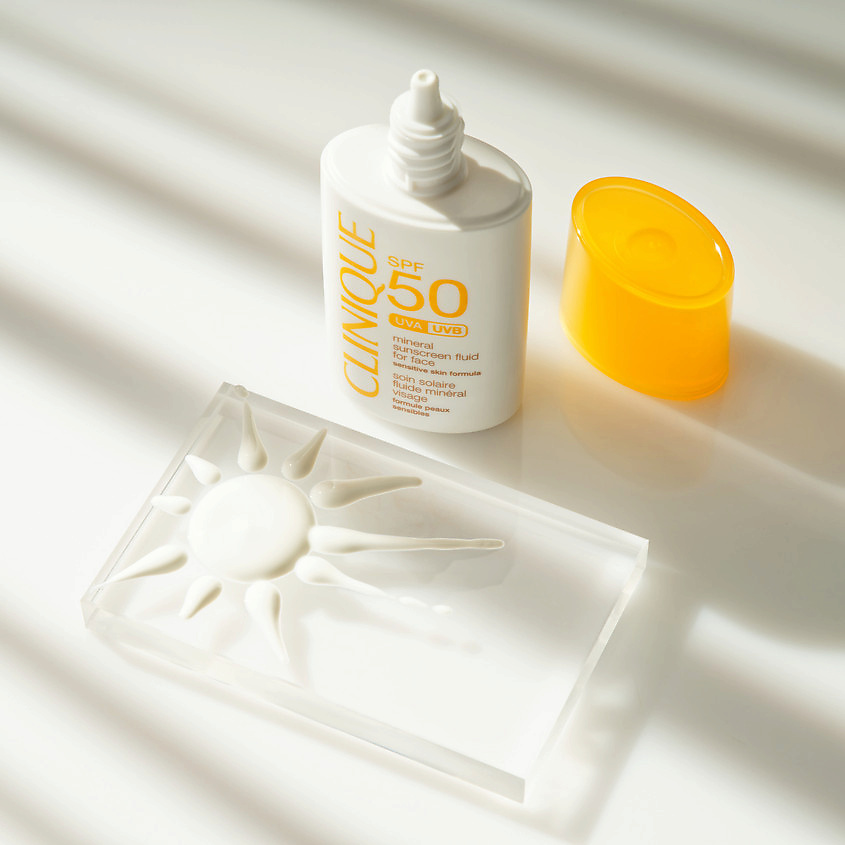 CLINIQUE Солнцезащитный минеральный флюид для лица Mineral Sunscreen Fluid For Face SPF 50 – фото 2