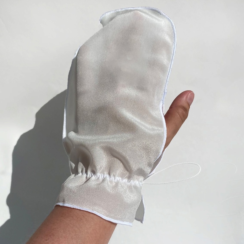 Изображение товара A.M.SILK Шелковая пилинг рукавица для умывания, мягкая