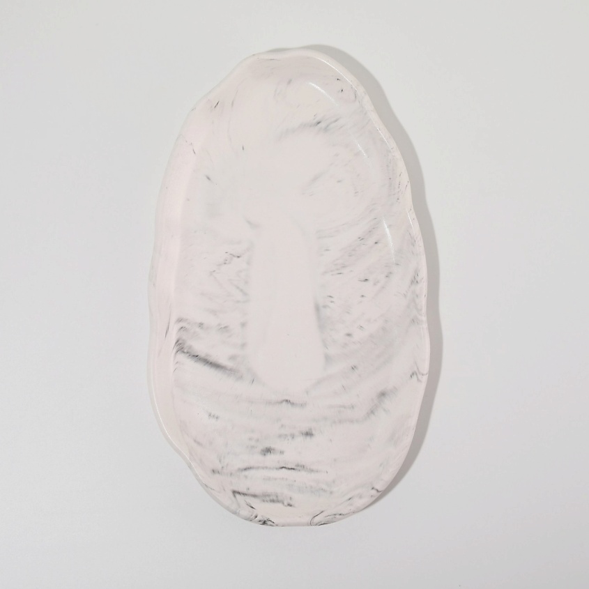 Изображение товара Декоративный поднос из архитектурного бетона мраморного цвета 28x16 см