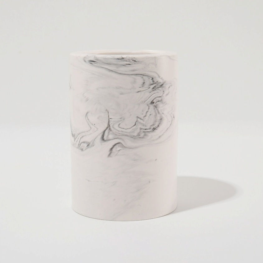 Изображение товара Стакан для зубных щеток из архитектурного бетона мраморный 11,5х7 см