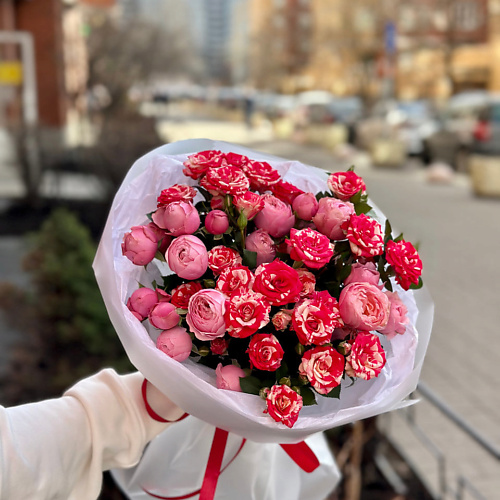 

РЯБИНА ЦВЕТОЧНАЯ МАСТЕРСКАЯ Кустовые пионовидные розы, Кустовые пионовидные розы