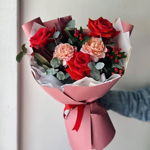 

ЦВЕТОЧНАЯ МАСТЕРСКАЯ VETKA Букет французская роза и кустовая роза джульетта, Букет французская роза и кустовая роза джульетта