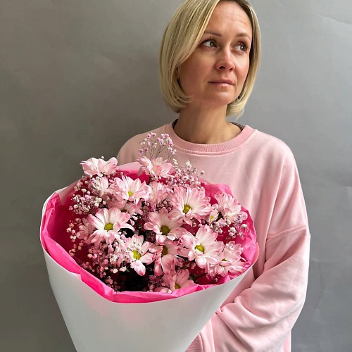 РЯБИНА ЦВЕТОЧНАЯ МАСТЕРСКАЯ Розовый букет из ромашек и гипсофилы