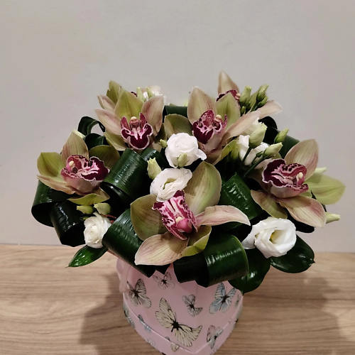 

ЗОЛОТАЯ АУРА Композиция "История любви", Композиция "История любви"