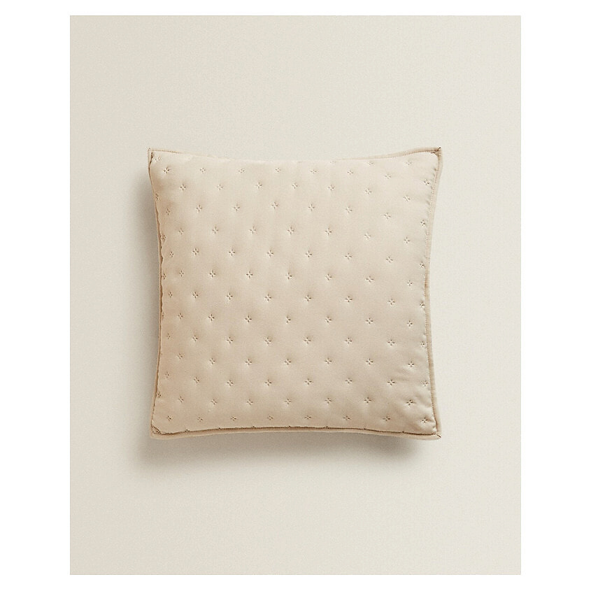 Изображение товара Мягкий чехол для подушки ZARA HOME 50x50 см бежевый современный дизайн