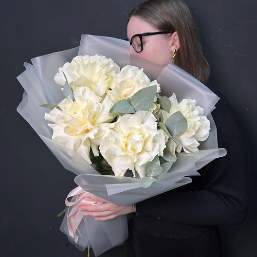 

VIBE СТУДИЯ ЦВЕТОВ И ПОДАРКОВ Белая французская роза в стильном оформлении 5 шт, Белая французская роза в стильном оформлении 5 шт