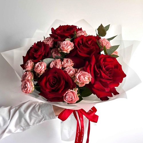 

ДАРИ ЦВЕТЫ Букет из кустовой и французской розы, Букет из кустовой и французской розы