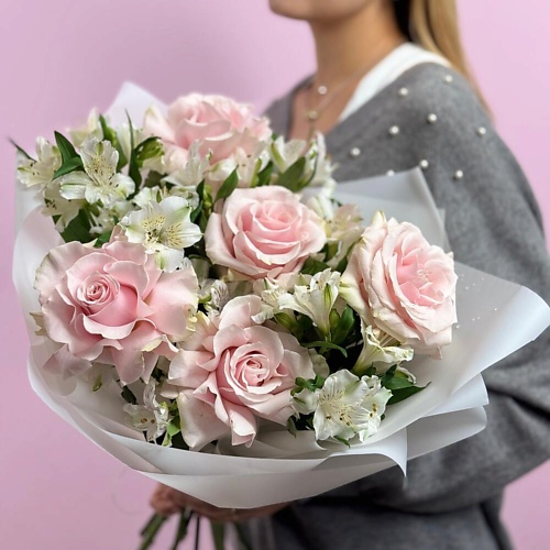

VIBE СТУДИЯ ЦВЕТОВ И ПОДАРКОВ Нежный букет из французских роз и альстромерий, Нежный букет из французских роз и альстромерий