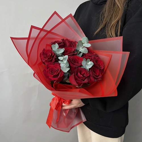 

БАЗАЦВЕТОВ24.РУ Стильный букет из 11 премиальных красных роз Эквадор с эвкалиптом, Стильный букет из 11 премиальных красных роз Эквадор с эвкалиптом
