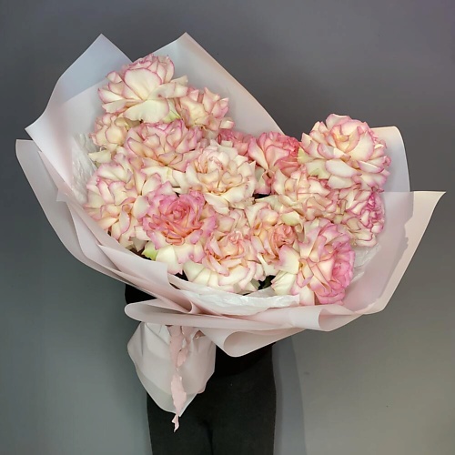 ДАРИ ЦВЕТЫ Монобукет из французских роз 9400₽