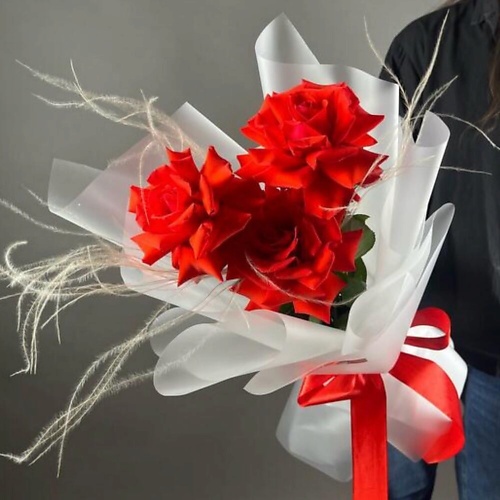ДАРИ ЦВЕТЫ Розы французские Нина 3100₽