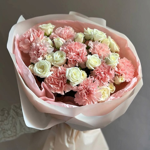 

РЯБИНА ЦВЕТОЧНАЯ МАСТЕРСКАЯ Букет с розами и гвоздикой, Букет с розами и гвоздикой