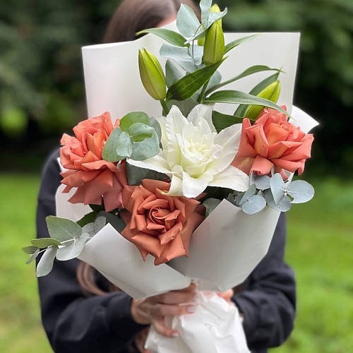 LE BOUQUET Букет с лилией и розами