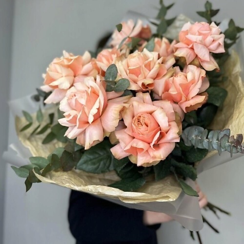 

ДАРИ ЦВЕТЫ Букет 11 французских роз с зеленью, Букет 11 французских роз с зеленью