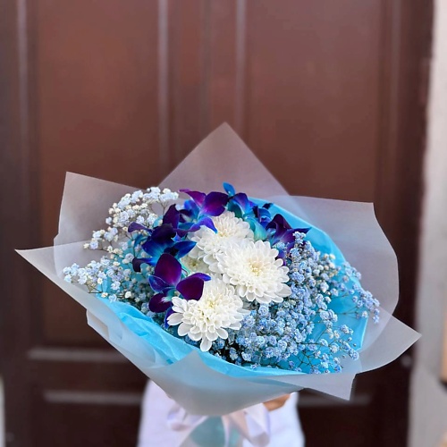 РЯБИНА ЦВЕТОЧНАЯ МАСТЕРСКАЯ Космические орхидеи с гипсофилой и белоснежной хризантемой 3500₽