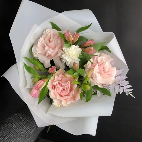 

ДАРИ ЦВЕТЫ Французские розы и альстромерии в букете «Воздушный поцелуй», Французские розы и альстромерии в букете «Воздушный поцелуй»