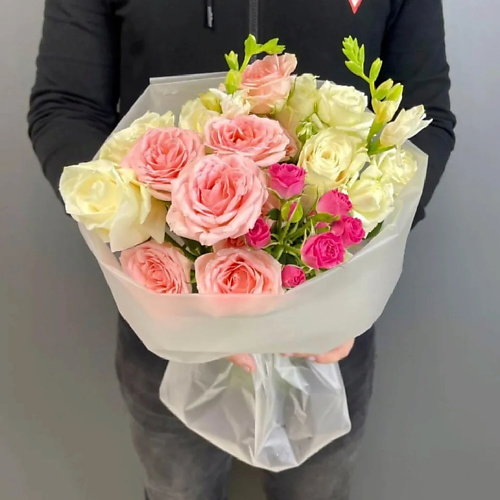 

PINKBUKET Букет "Рафаэлла" из роз, фрезии и кустовых роз, Букет "Рафаэлла" из роз, фрезии и кустовых роз