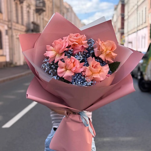 

РЯБИНА ЦВЕТОЧНАЯ МАСТЕРСКАЯ Букет французских роз с гипсофилой, Букет французских роз с гипсофилой