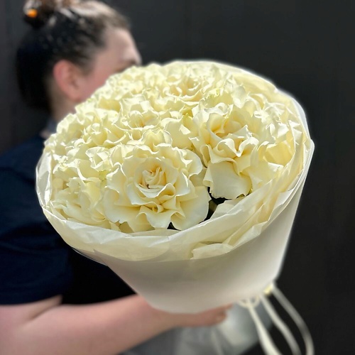 

VIBE СТУДИЯ ЦВЕТОВ И ПОДАРКОВ Букет из 7 белых французских вывернутых роз, Букет из 7 белых французских вывернутых роз