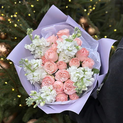 

ДАРИ ЦВЕТЫ Пионовидная роза Бомбастик и ароматная маттиола, Пионовидная роза Бомбастик и ароматная маттиола