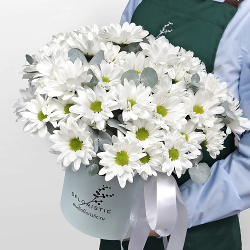 

STUDIO FLORISTIC Композиция из Кустовых Хризантем в шляпной коробке «Белоснежное чудо», Композиция из Кустовых Хризантем в шляпной коробке «Белоснежное чудо»