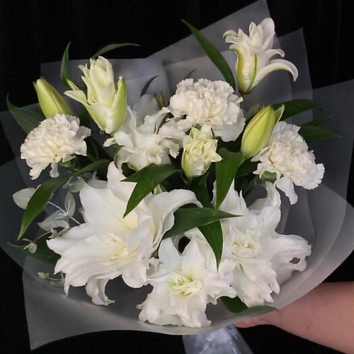 

ДАРИ ЦВЕТЫ Букет с лилиями и диантусами, Букет с лилиями и диантусами