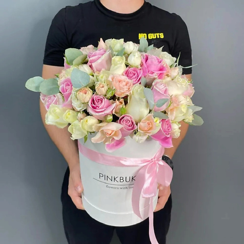 

PINKBUKET Коробочка "Box Adel" из розы и кустовой розы, Коробочка "Box Adel" из розы и кустовой розы