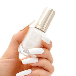 Гибридный лак для ногтей