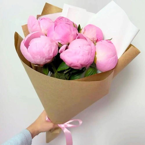 DIVAFLORA СЕТЬ МАГАЗИНОВ СТИЛЬНЫХ БУКЕТОВ Пионы букет 7 шт Идеальный бутон 4960₽