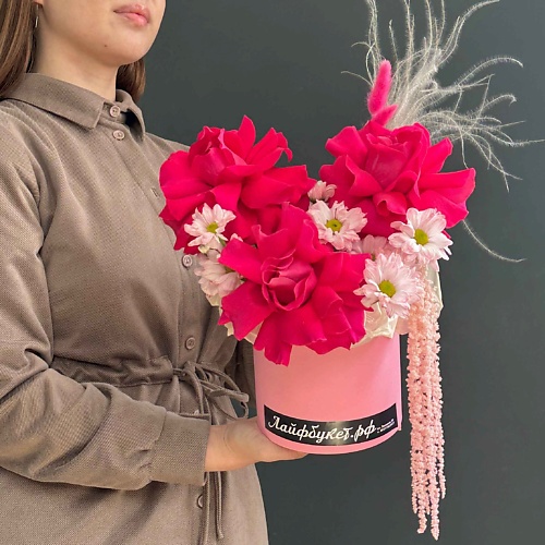 

ЛАЙФБУКЕТ Композиция в коробке "Шепот Сердец", Композиция в коробке "Шепот Сердец"