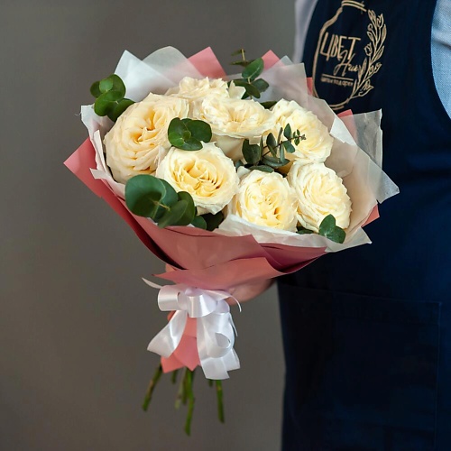 

ЦВЕТНИК ЦВЕТЫ И ПОДАРКИ Букет пион роз Кендилайт с эвкалиптом в оформлении, Букет пион роз Кендилайт с эвкалиптом в оформлении